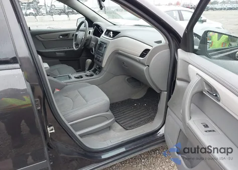 2017 Chevrolet Traverse Ls z USA, uszkodzony, nr VIN 1GNKRFED3HJ155930